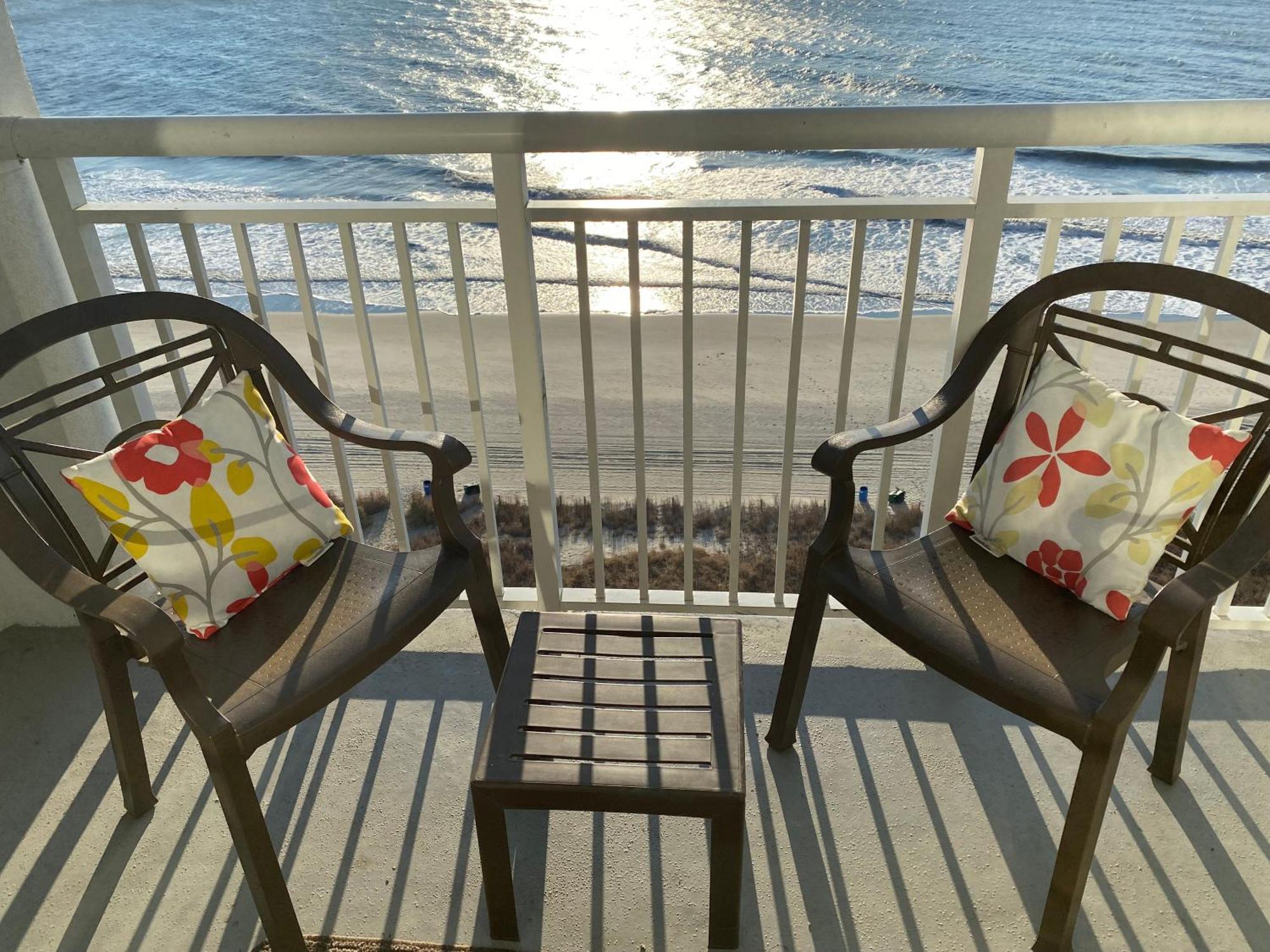 Camelot By The Sea Ocean Front Condo Миртл-Бич Экстерьер фото